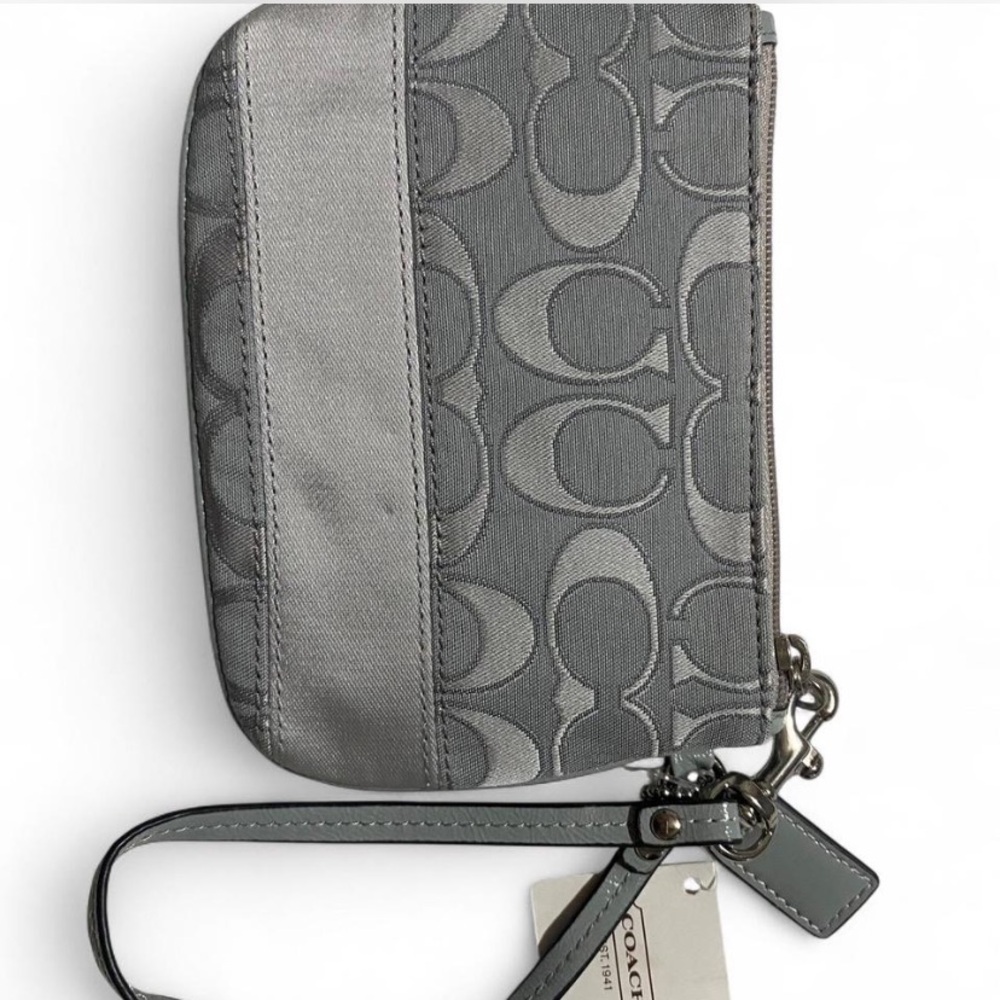 Brand New - Gray Coach Coin Purse Wristlet✨